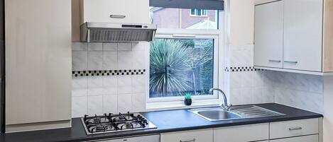 Oven, freezer