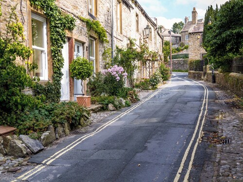 2 bedroom accommodation in Grassington