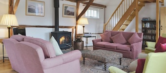 4 bedroom accommodation in Hildenborough, near Tonbridge