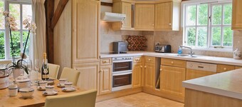 4 bedroom accommodation in Hildenborough, near Tonbridge