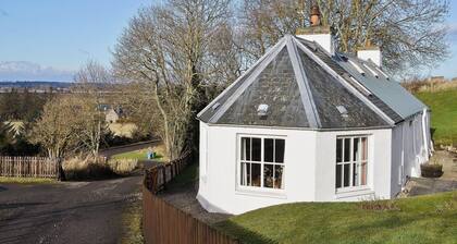 Alojamiento de 3 habitaciones en Bayfield, Nigg