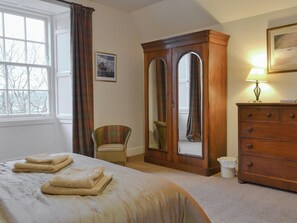 4 bedrooms, free WiFi, bed sheets