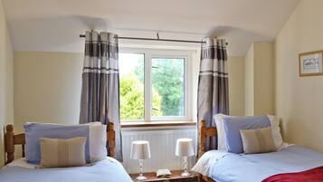 2 bedrooms, free WiFi, bed sheets