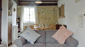 TV, fireplace - 2 bedroom accommodation in Swanage (Swanage)
