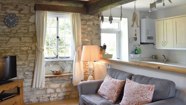 TV, fireplace - 2 bedroom accommodation in Swanage (Swanage)