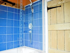 Towels - 2 bedroom accommodation in Whitminster (Whitminster)