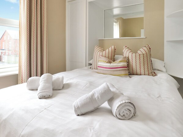 4 bedrooms, free WiFi, bed sheets