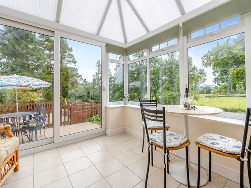 2 bedroom accommodation in Kingswood, near Kington