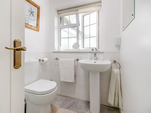 Towels - 2 bedroom accommodation in Kingswood, near Kington (Kingswood, near Kington)