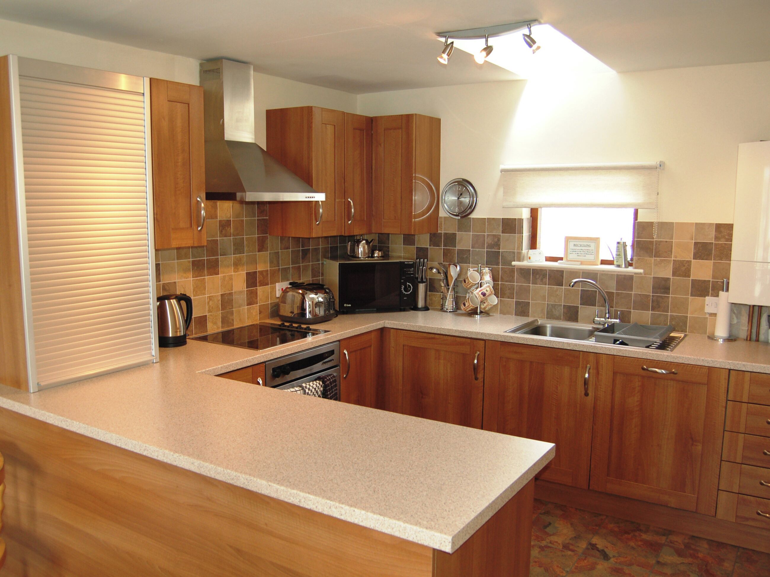 Lave-vaisselle, batterie de cuisine, vaisselle et ustensiles