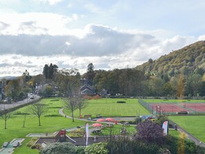 Sports court - A luxury apartment overlooking the bowling green in the village of Ambleside. (Ambleside)