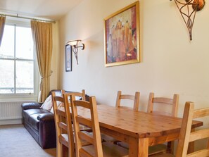 Dining - A luxury apartment overlooking the bowling green in the village of Ambleside. (Ambleside)