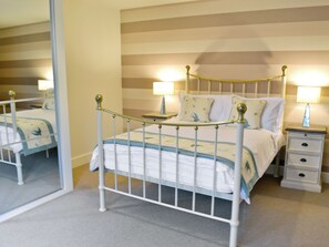 4 Schlafzimmer, kostenloses WLAN, Bettwäsche