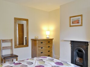 1 quarto, Wi-Fi de cortesia, roupa de cama