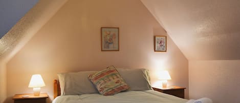 2 habitaciones, wifi gratis y ropa de cama