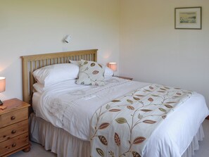 2 bedrooms, free WiFi, bed sheets - 2 bedroom accommodation in Moniaive, near Thornhill (Moniaive, near Thornhill)