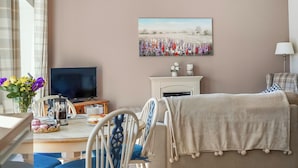 TV - 2 bedroom accommodation in Knitsley, near Lanchester (Knitsley, near Lanchester)