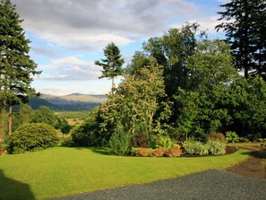 Property grounds - 3 bedroom accommodation in Thornthwaite (Thornthwaite)