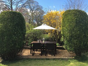 Outdoor dining - 2 bedroom accommodation in Skipton (Skipton)