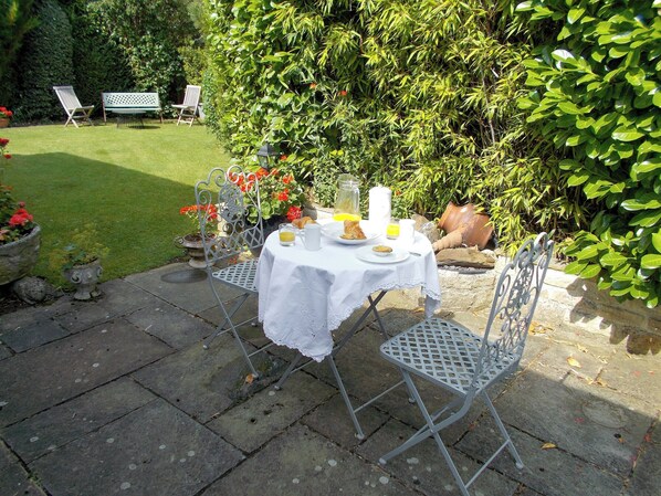 Buiten dineren