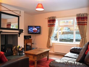 Fireplace - Fully modernised Lakeland cottage with private parking. (Keswick)