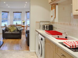 Dishwasher, high chair - 2 bedroom accommodation in Aviemore, Speyside (Aviemore, Speyside)