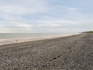 Beach - 4 bedroom accommodation in Silecroft (Silecroft)