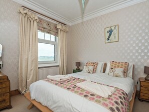 4 bedrooms, free WiFi, bed sheets - 4 bedroom accommodation in Silecroft (Silecroft)