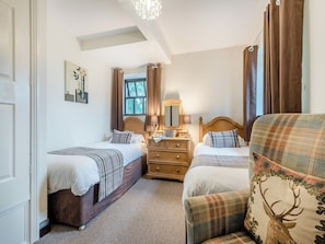 6 bedrooms, free WiFi, bed sheets