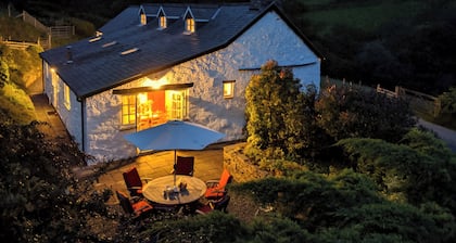Fancy staying in the Mawddwy Valley in Snowdonia National Park.