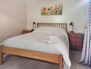 1 bedroom, free WiFi, bed sheets - 1 bedroom accommodation in Llanfair Waterdine, near Knighton (Llanfair Waterdine, near Knighton)