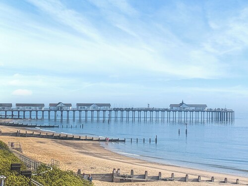 2 bedroom accommodation in Halesworth