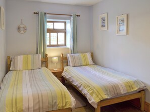 2 quartos, acesso de cortesia à internet, roupa de cama