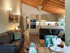 TV - 2 bedroom accommodation in Filey (Filey)