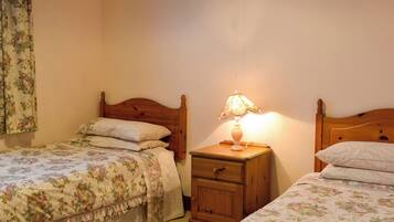 3 bedrooms, free WiFi, bed sheets