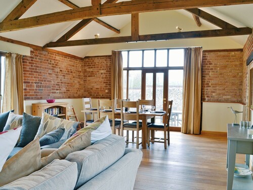 3 bedroom accommodation in Sculthorpe, near Fakenham