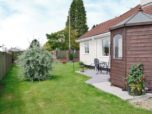 Terrace/patio - 2 bedroom accommodation in Churchinford, near Taunton (Churchinford, near Taunton)