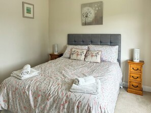 2 bedrooms, free WiFi, bed sheets, wheelchair access