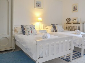 3 bedrooms, free WiFi, bed sheets