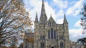 A historic cathedral with Gothic architecture, featuring pointed arches and a large central rose window. - 2 bedroom accommodation in Aughton, near Marlborough (Aughton, near Marlborough)