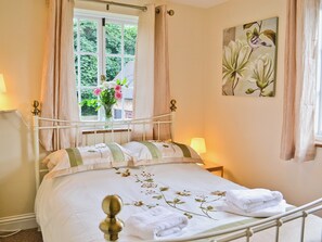 4 bedrooms, free WiFi, bed sheets - The Old Barn - 28971 (Acrise, near Folkestone)
