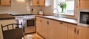 The Old Barn - 28971