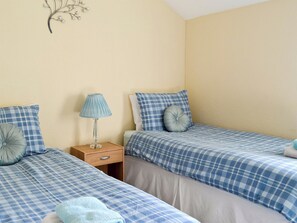 5 bedrooms, free WiFi, bed sheets