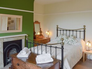 5 quartos, Wi-Fi de cortesia, roupa de cama
