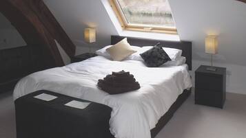 5 bedrooms, free WiFi, bed sheets