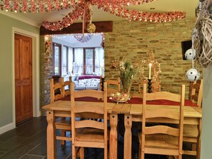 Dining - 5 bedroom accommodation in Jacobstow, Bude (Jacobstow, Bude)