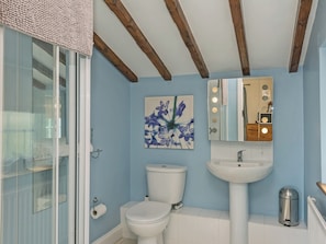 Towels - 4 bedroom accommodation in Coltishall (Coltishall)