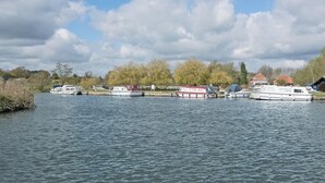 Marina - 4 bedroom accommodation in Coltishall (Coltishall)