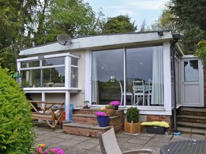 Terrace/patio - 3 bedroom accommodation in Easthope, near Much Wenlock (Easthope, near Much Wenlock)