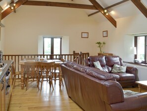 TV - 3 bedroom accommodation in Poundstock, Bude (Poundstock, Bude)